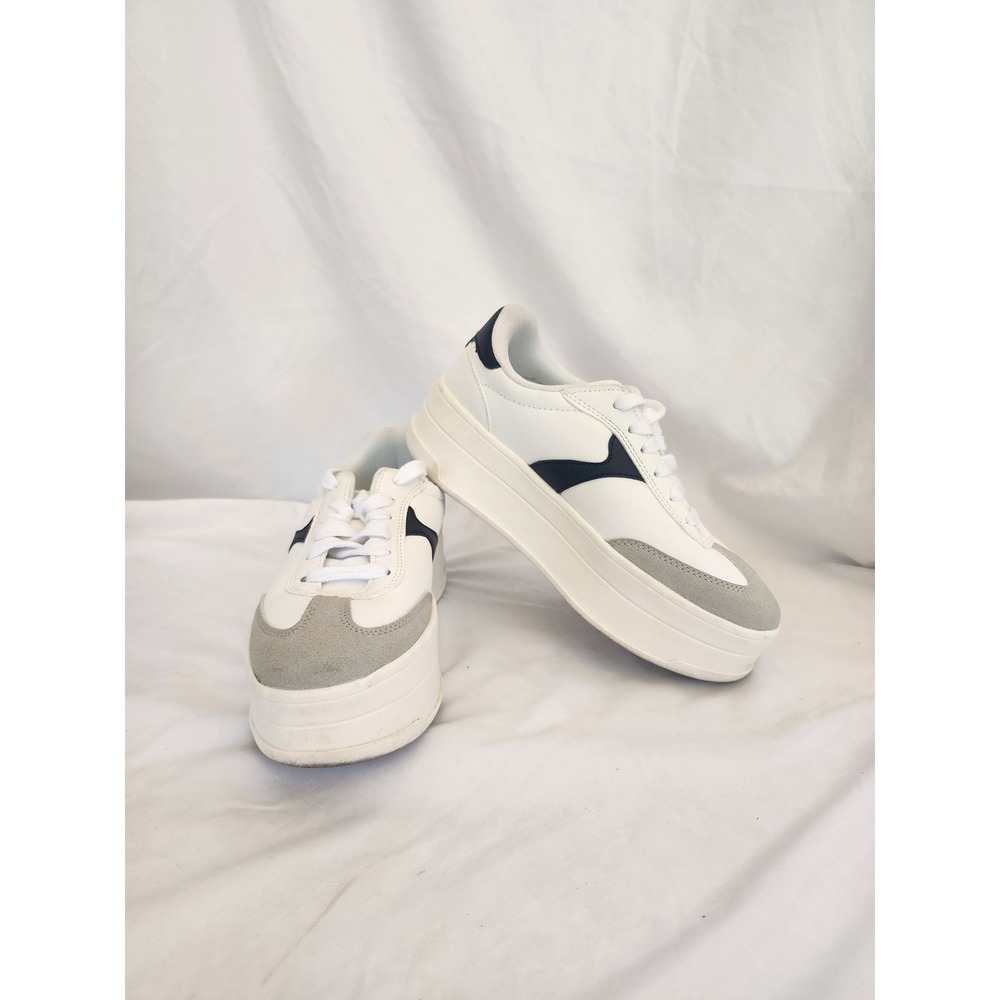 No Boundaries White Platform Sneakers Chunky Lace Up Retro Y2K Shoes Women's